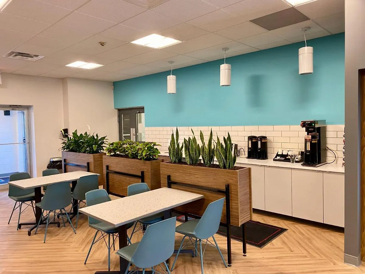 Hotel Howard Johnson By Wyndham Winnipeg West