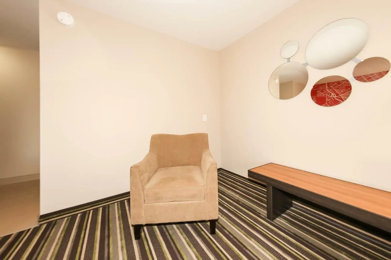 *** Hotel Howard Johnson By Wyndham Winnipeg West Canada