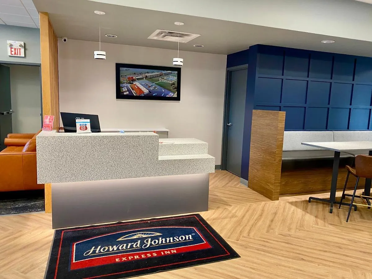 Howard Johnson By Wyndham Winnipeg West Hotel