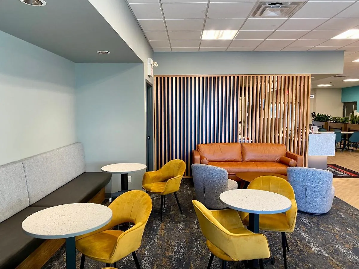 Hotel Howard Johnson By Wyndham Winnipeg West
