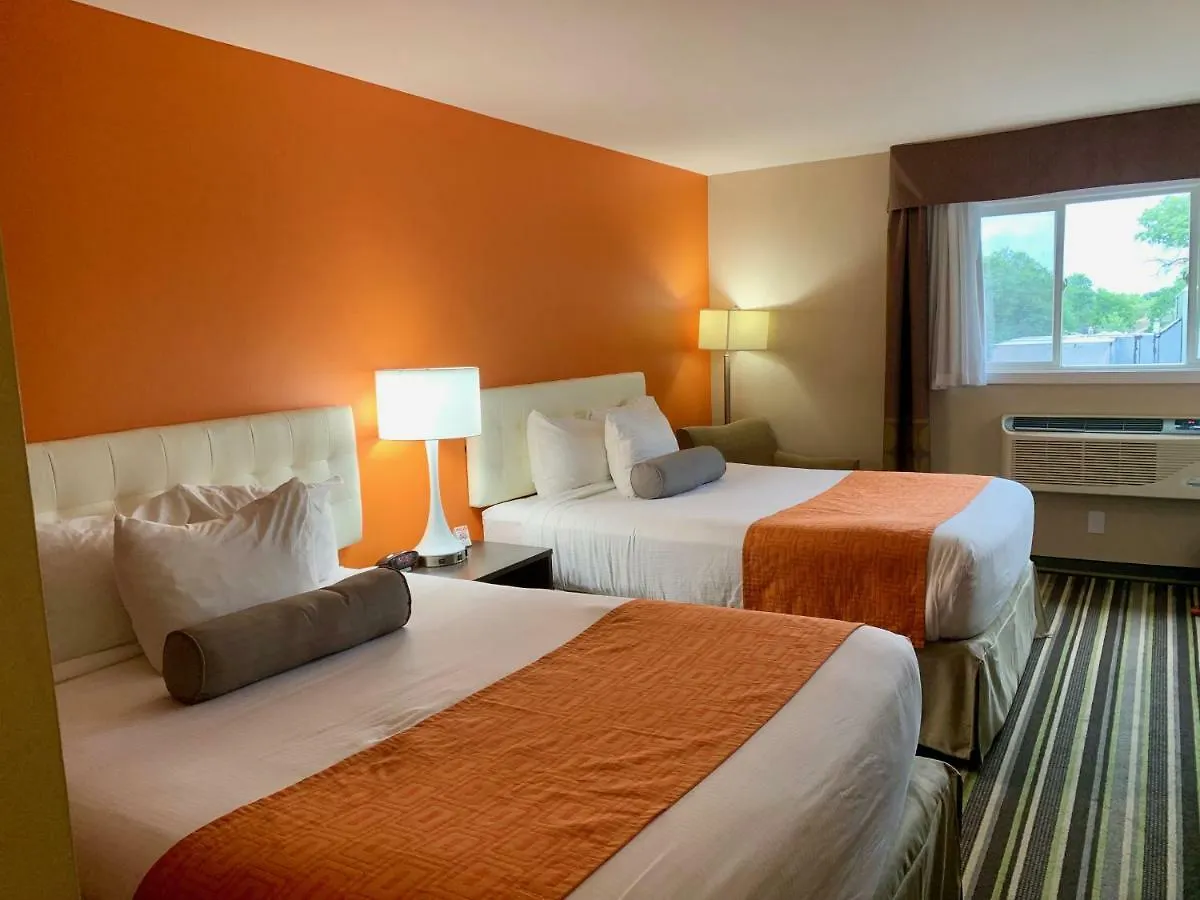 Howard Johnson By Wyndham Winnipeg West Hotel