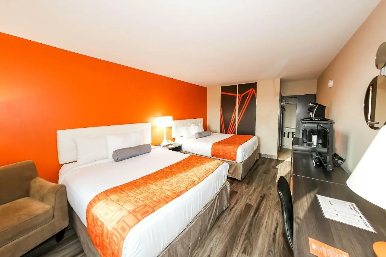 Howard Johnson By Wyndham Winnipeg West